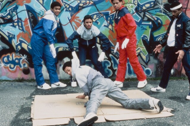 最時尚的奧運運動項目—霹靂舞!盤點 7 種 Break Dance 必備單品,與街頭文化密不可分 最時尚的奧運運動項目—霹靂舞!盤點 7 種 Break Dance 必備單品,與街頭文化密不可分