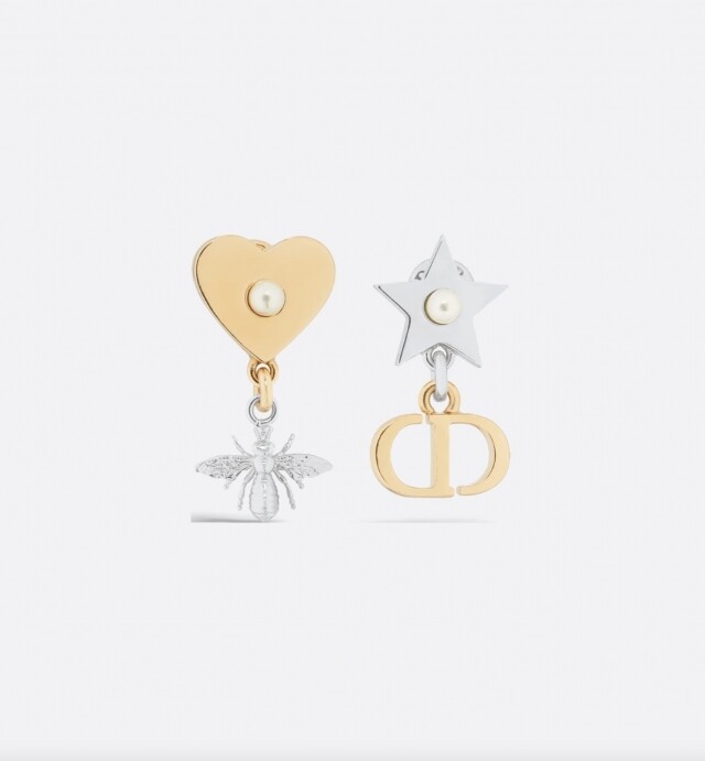Dior 耳環 2025 推薦|12+ 必入手經典 Dior 珍珠耳環、CD 耳環,最平只需 $3,200! Dior 耳環 2025 推薦|12+ 必入手經典 Dior 珍珠耳環、CD 耳環,最平只需 $3,200!