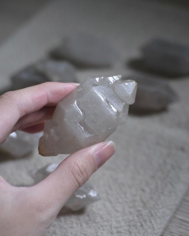 閃靈鑽功效及禁忌一覽｜閃靈鑽左右手怎麼戴？如何看閃靈鑽等級？
