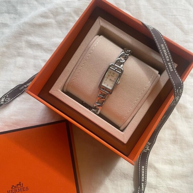 既是手鍊、亦是女錶， Chain Watch 帶來雙重滿足！盤點 VCA、Cartier、CHANEL 等手鍊錶款，一覽手鐲錶的優雅魅力！