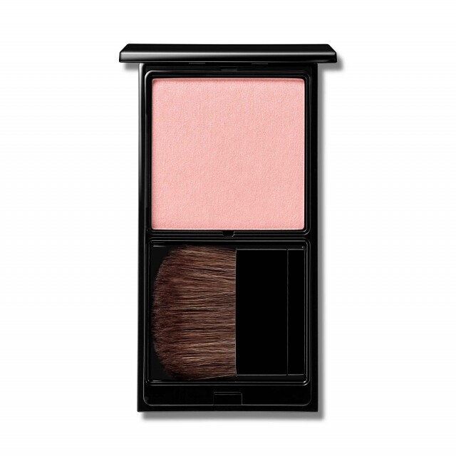 冬日大熱的「Cold Girl Makeup」!以胭脂打造臉頰泛紅感 盡現可愛好氣色 冬日大熱的「Cold Girl Makeup」!以胭脂打造臉頰泛紅感 盡現可愛好氣色