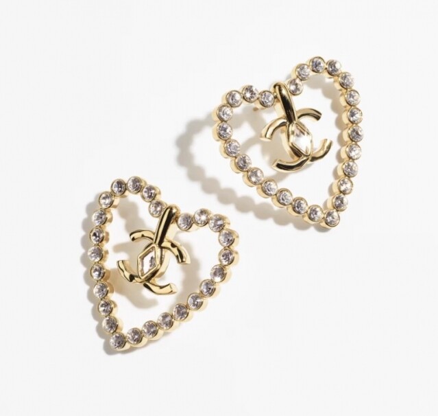 Chanel 耳環推介：綴水晶金屬耳環 $5,800 
