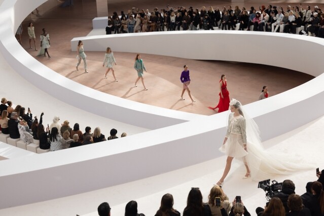 CHANEL 高級訂製服裝迎來 110 週年！2025 春夏高級訂製系列續寫這場未完的時尚傳奇