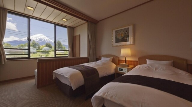 富士山河口湖酒店推介｜10 間富士山靚景旅館！一泊二食、日式溫泉、私人風呂