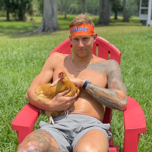 美國飛魚 Caeleb Dressel 三度出戰奧運、共奪 8 面金牌!男神私下是愛老婆、愛兒子的好男人 美國飛魚 Caeleb Dressel 三度出戰奧運、共奪 8 面金牌!男神私下是愛老婆、愛兒子的好男人