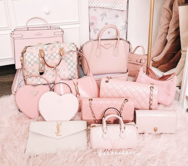其他品牌的粉紅色手袋