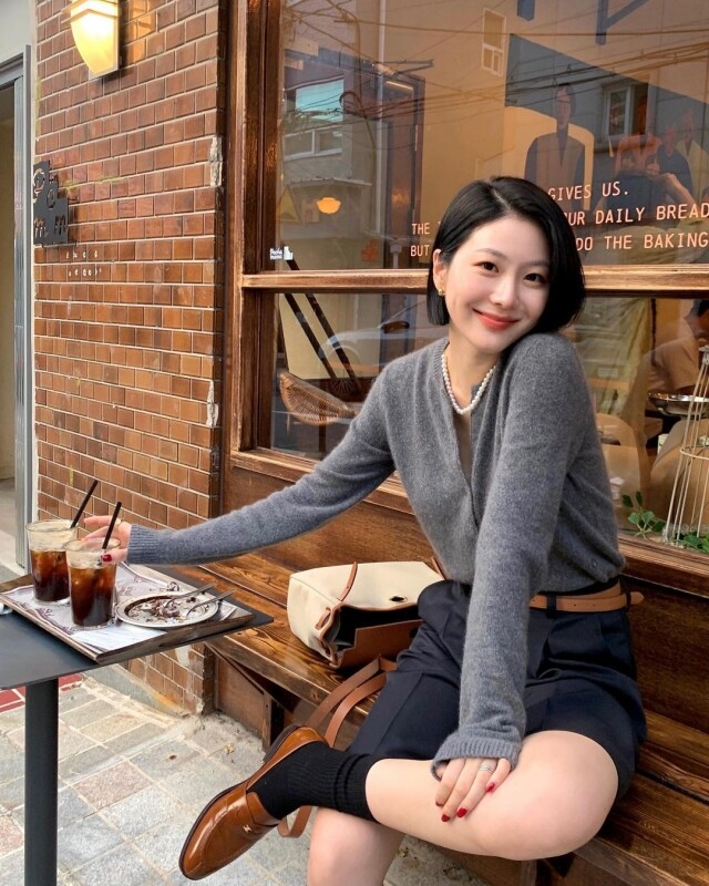 時尚女生必學的「高級灰」轉季穿搭！打造低調氣質氛圍感
