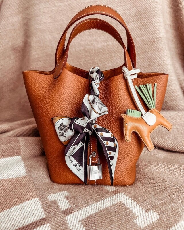 Hermès Picotin Lock Bag 手袋添上配飾顯個性