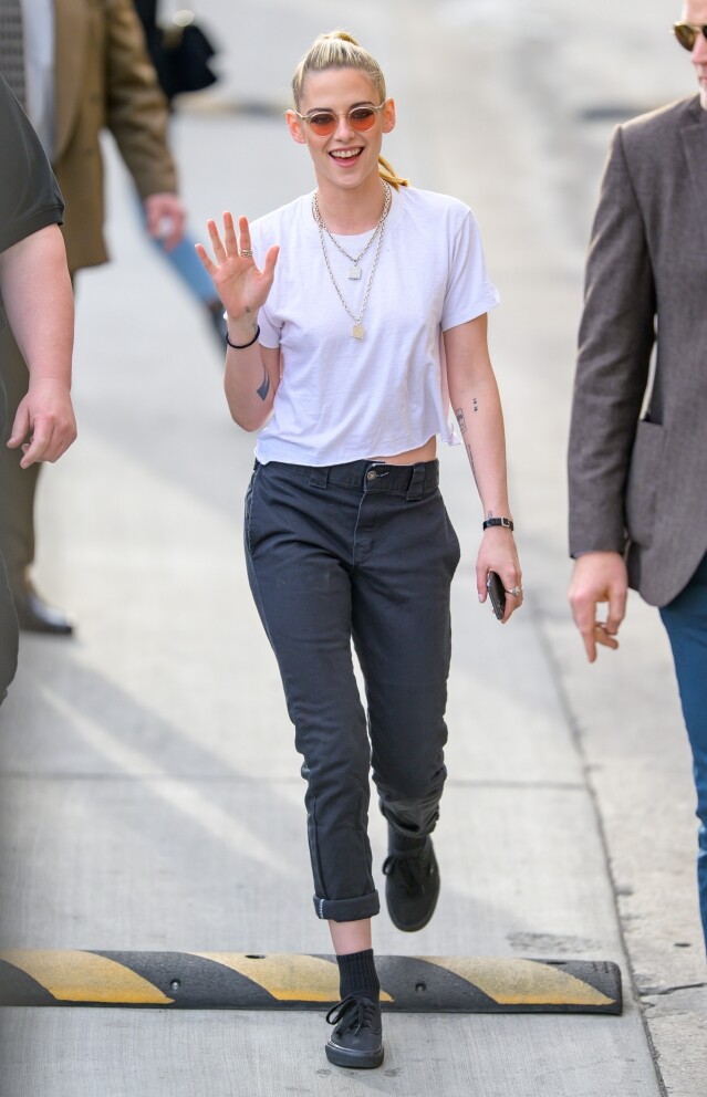Kristen Stewart 白 T-shirt 牛仔褲