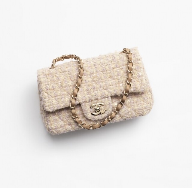 Chanel 2024 秋冬新款「奶茶色」手袋上架！經典 Mini Flap Bag、相機袋、31 手袋令人愛不釋手