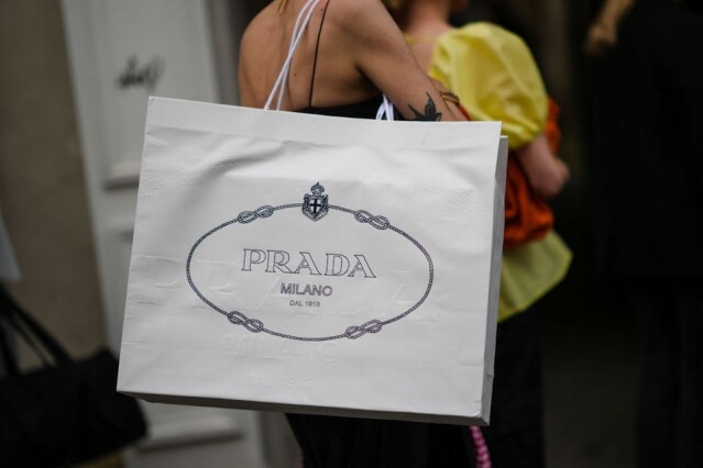 傳統 Prada Logo 的故事
