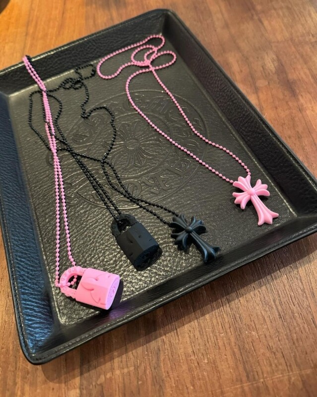 Chrome Hearts 傳被 LVMH 收購?被稱為最難買的銀飾品牌,有甚麼獨特之處擄獲全球時尚名人的心 Chrome Hearts 傳被 LVMH 收購?被稱為最難買的銀飾品牌,有甚麼獨特之處擄獲全球時尚名人的心