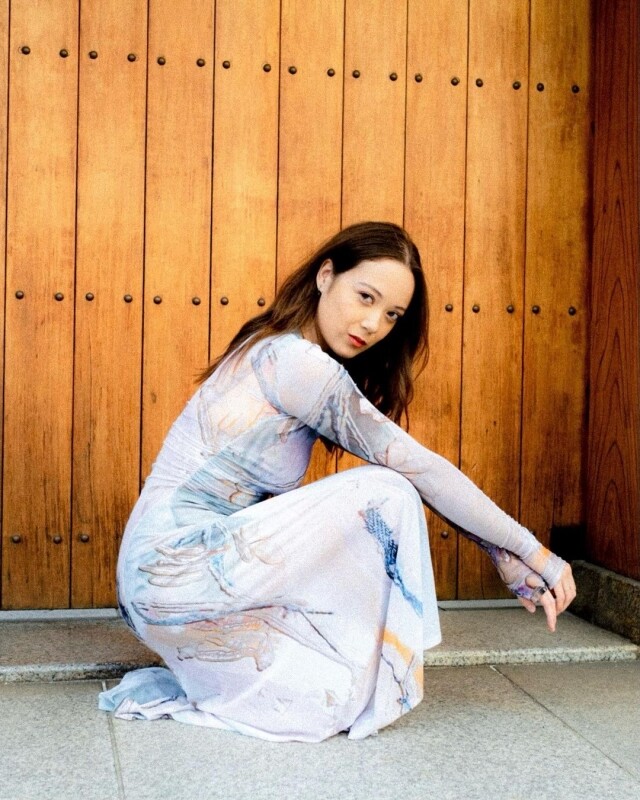 冰島、中國混血歌手 Laufey 襲港開唱！Laufey 音樂世家出身、一把復古懷舊嗓音讓人聽出耳油！