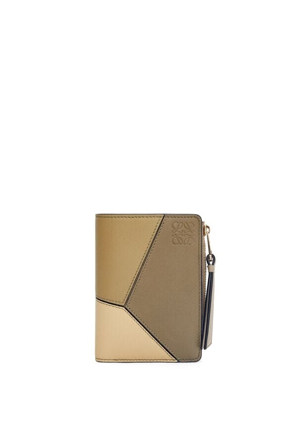名牌銀包推薦:Loewe 經典小牛皮 Puzzle 纖細拉鍊雙褶皮夾 $4,700 名牌銀包推薦:Loewe 經典小牛皮 Puzzle 纖細拉鍊雙褶皮夾 $4,700
