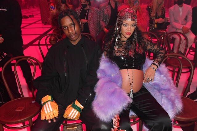 Rihanna 與男友一同前往睇 Gucci 時裝騷 Rihanna 與男友一同前往睇 Gucci 時裝騷