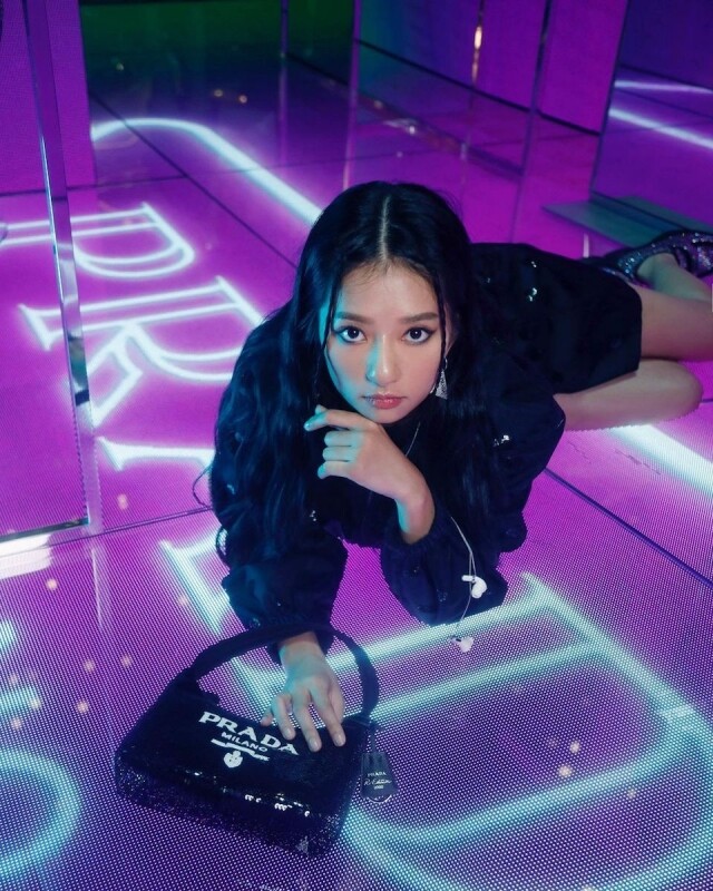 傳統 Prada Logo 變得簡潔 傳統 Prada Logo 變得簡潔