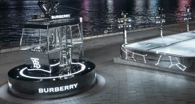 Burberry 首個户外溜冰場、 Logo 鏡面纜車極具打卡感！新季限量版極地外套系列登陸 K11 Musea