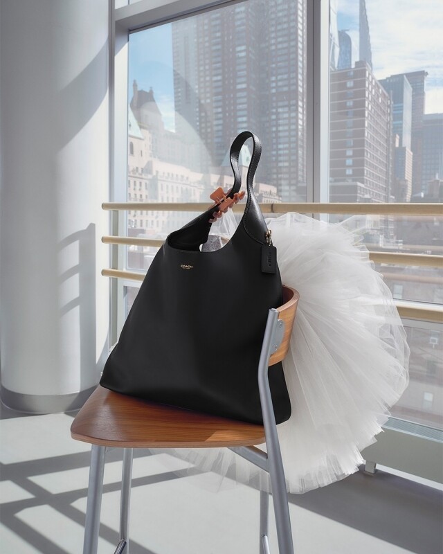 Coach 手袋如何擄獲 Gen Z 的心？2025 人熱極高 Tabby、Empire Carryall、Brooklyn 系列手袋推薦
