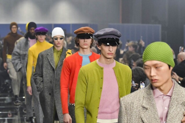 設計師 Miuccia Prada 獨特的時尚美學 | 用一條百褶裙開創 Miu Miu 風潮、一手打造「醜時尚」的女人