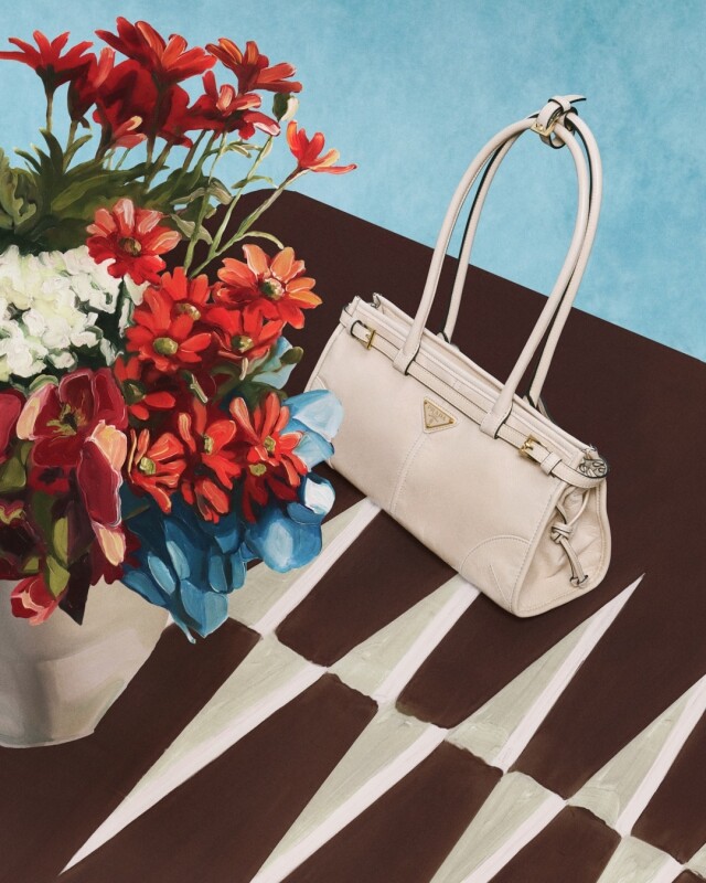 Prada Bonnie 系列成大熱「黑馬手袋」│ 復古中散發隨性感,上班或休閒穿搭都適合 Prada Bonnie 系列成大熱「黑馬手袋」│ 復古中散發隨性感,上班或休閒穿搭都適合