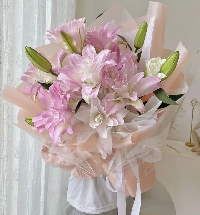 Maison Flowers 百合花花束 $1,080
