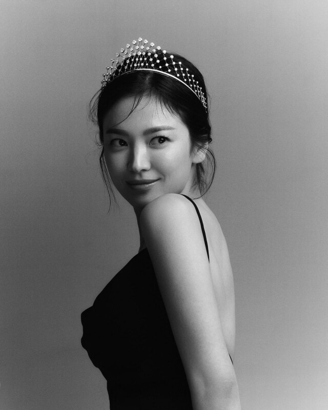 法國高級珠寶品牌 Chaumet 亦深受宋慧喬的高級感所吸引 法國高級珠寶品牌 Chaumet 亦深受宋慧喬的高級感所吸引