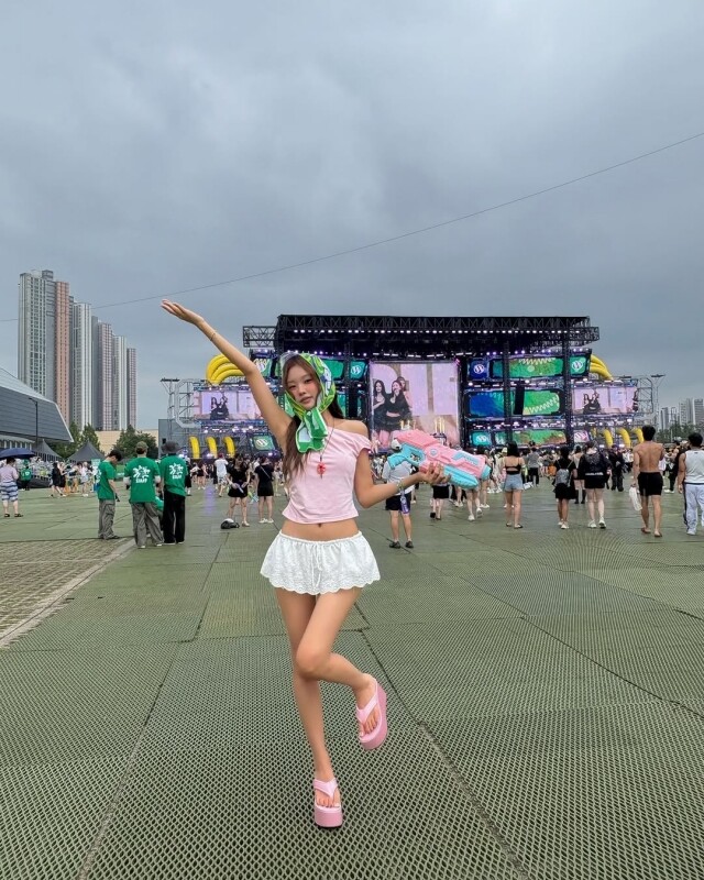 為 Waterbomb 香港站尋找穿搭靈感！看人氣偶像、時尚博主示範夏日濕身時尚穿搭