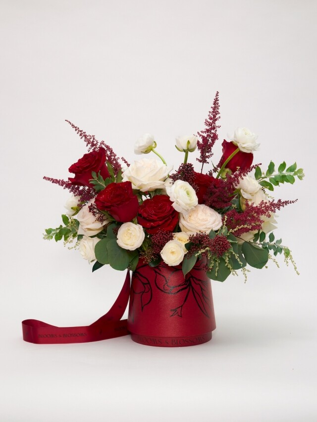 Blooms & Blossoms Only 玫瑰花束 $1,980