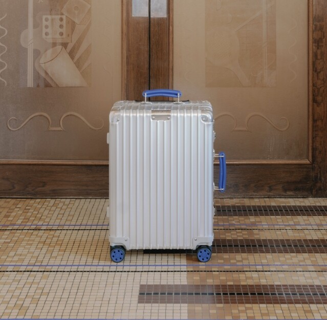 父親節禮物 2025 推介:Rimowa matte blue 藍色行李箱 $8,150 父親節禮物 2025 推介:Rimowa matte blue 藍色行李箱 $8,150