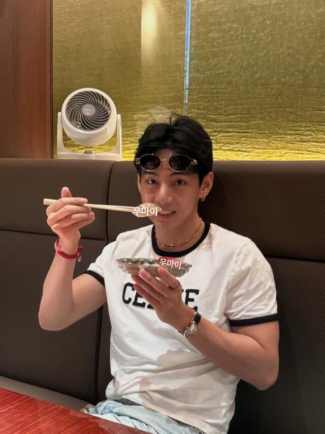 甚麼 Cartier 手錶讓 BTS V 愛不釋手?Crash 腕錶炒價超高,拍賣價高達 200 萬! 甚麼 Cartier 手錶讓 BTS V 愛不釋手?Crash 腕錶炒價超高,拍賣價高達 200 萬!
