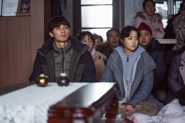 《烏托邦浩劫》影評|李炳憲、朴敘俊、朴寶英演出精彩,《屍殺列車》後最佳韓國災難片 《烏托邦浩劫》影評|李炳憲、朴敘俊、朴寶英演出精彩,《屍殺列車》後最佳韓國災難片