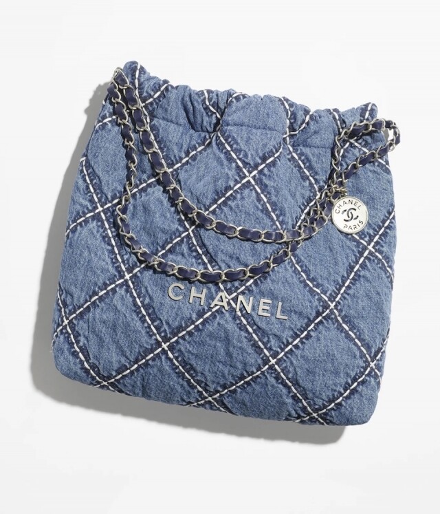 2024 年必入手的名牌牛仔布手袋推薦！一年四季都百搭長青的 Chanel 牛仔布袋、Dior Lady D-Lite Bag