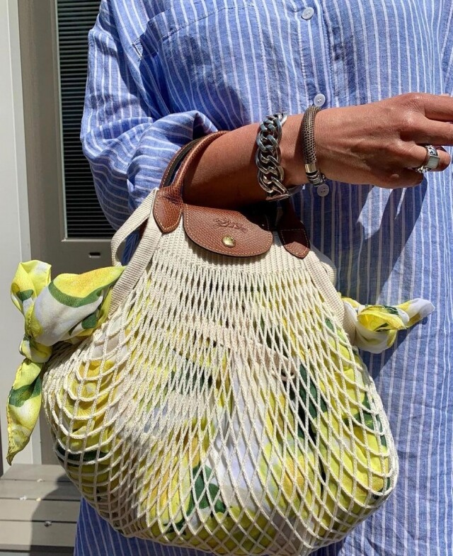 Longchamp 漁網袋絲巾綁法