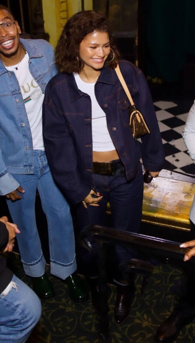 Zendaya 近期最愛這個 Louis Vuitton 手袋！不但百搭易襯、90 年代復古味濃厚，價錢還很吸引