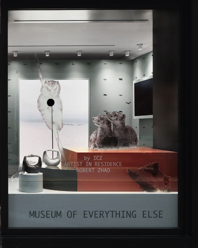 Charles & Keith 攜手新加坡藝術家 Robert Zhao 推出藝術門市企劃!專訪趙仁輝:「藝術也不應被限制在美術館或畫廊,而是可以滲透進任何空間中,成為生活的一部分。」 Charles & Keith 攜手新加坡藝術家 Robert Zhao 推出藝術門市企劃!專訪趙仁輝:「藝術也不應被限制在美術館或畫廊,而是可以滲透進任何空間中,成為生活的一部分。」