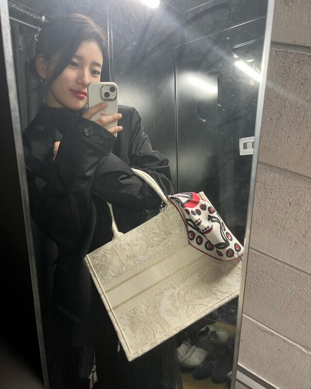 瘦面髮型:側分界窗簾式瀏海 瘦面髮型:側分界窗簾式瀏海