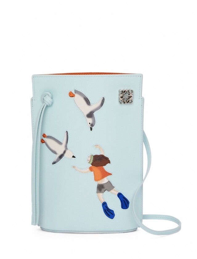 Loewe Penguin Dice pocket 斜揹袋 $7,650