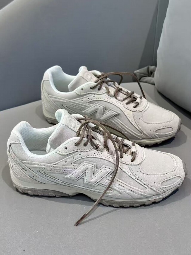「平替版」Miu Miu 波鞋大熱？New Balance 全新 204L 復古薄底鞋款，張員瑛搶先穿上