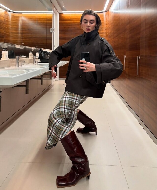 上班也要好好打扮自己！金融界女強人 Kat 的層次感上班穿搭指南，以混搭單品穿出高級感
