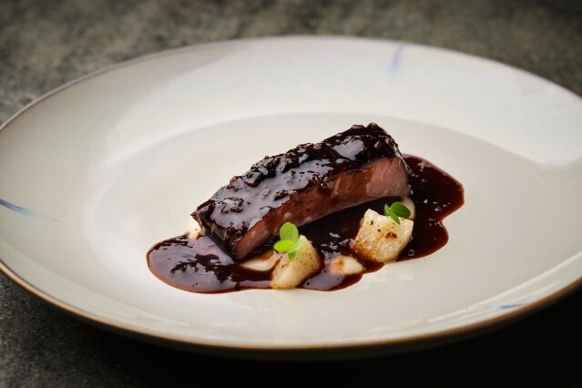 4 位香港本地年輕廚師明日之星!Amber 首位華人 Chef de Cuisine、名人私廚 4 位香港本地年輕廚師明日之星!Amber 首位華人 Chef de Cuisine、名人私廚