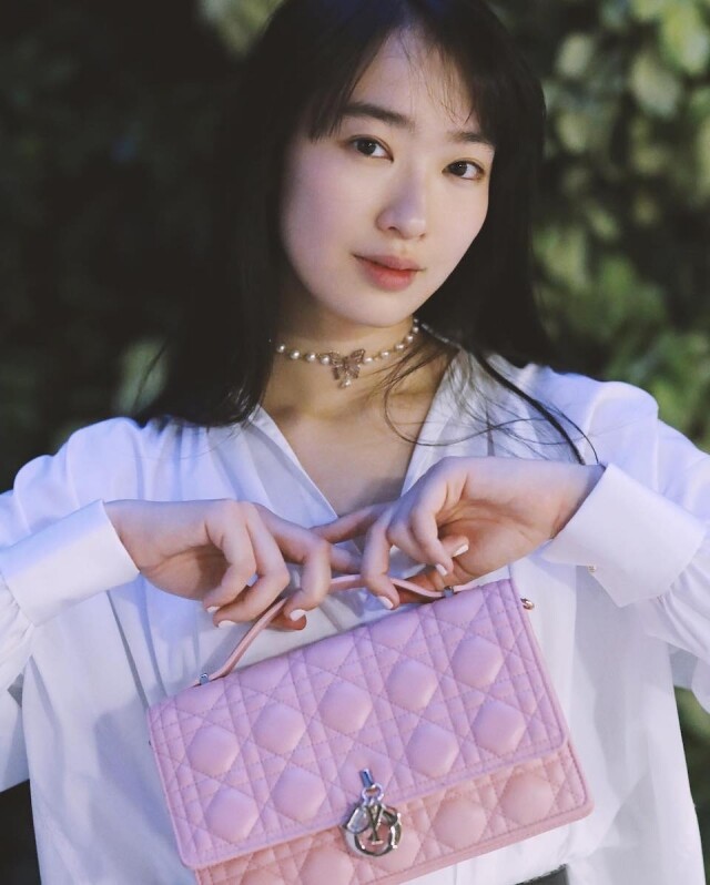 Dior 2024 早春系列手袋上架!時尚女生搶著買新季 Miss Dior 手袋香港價錢一覽 Dior 2024 早春系列手袋上架!時尚女生搶著買新季 Miss Dior 手袋香港價錢一覽