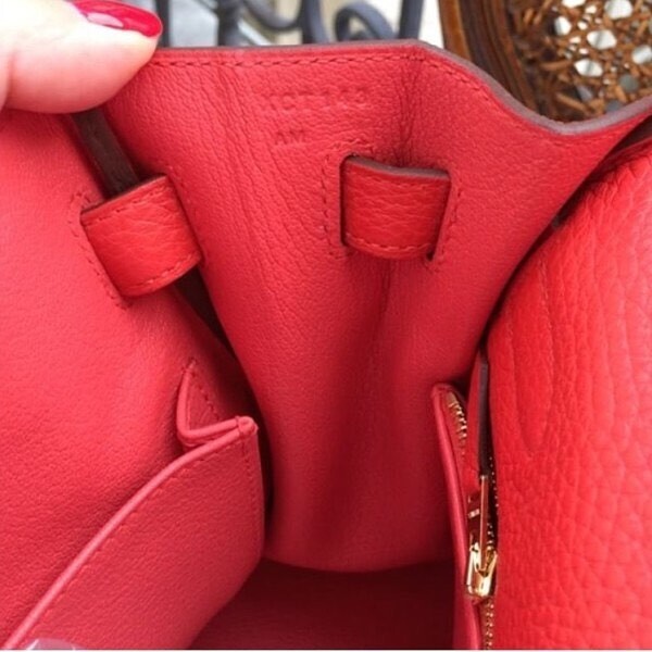 Hermès 的符號秘密，連品牌粉絲也未必知道！細小的刻印原來隱藏許多資訊，連擁有者是誰也能看到