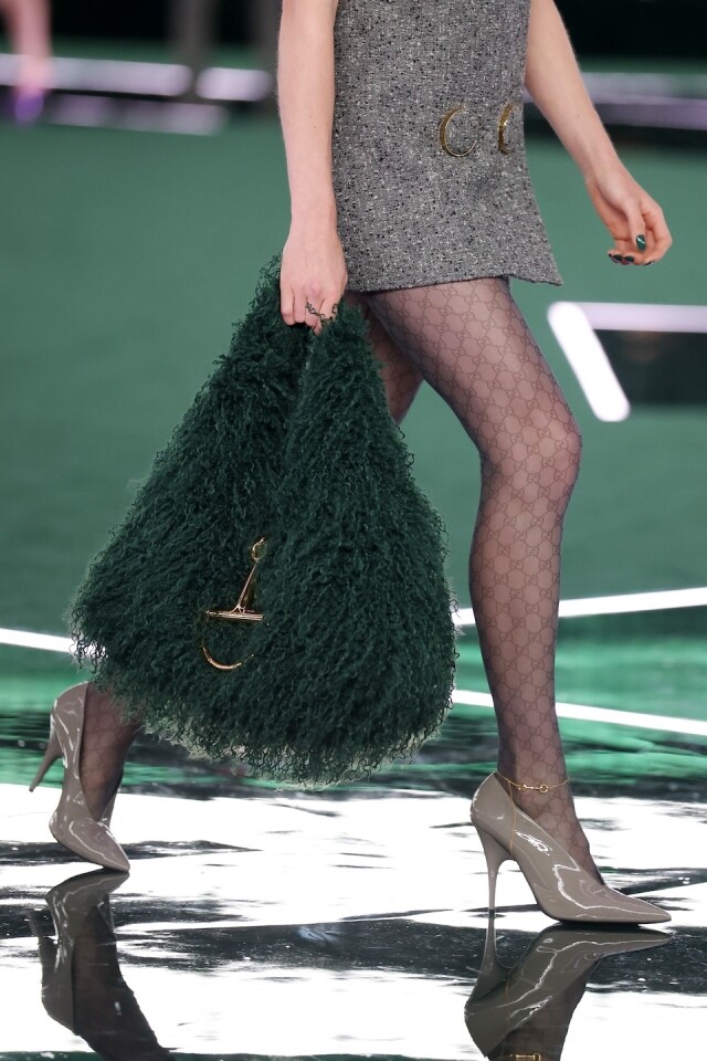 Gucci 延續經典馬銜扣的優雅,推出全新 Softbit 手袋系列 | 把實用性融入鬆弛感,甫亮相即成為大熱 Gucci 延續經典馬銜扣的優雅,推出全新 Softbit 手袋系列 | 把實用性融入鬆弛感,甫亮相即成為大熱