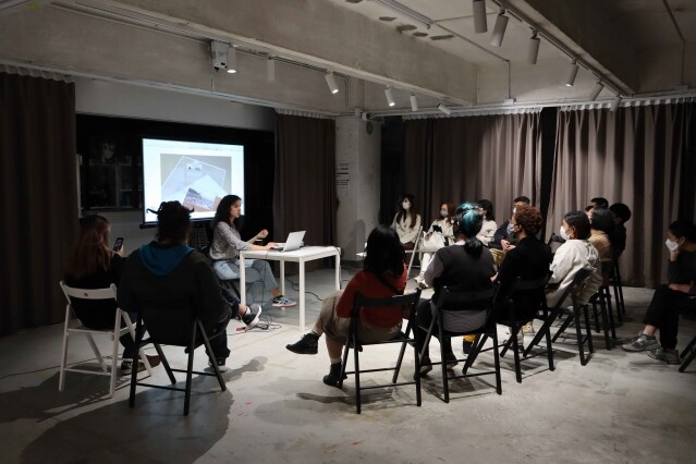 專訪策展人林鈴:策展人是一道橋樑,將藝術帶給不同的人 專訪策展人林鈴:策展人是一道橋樑,將藝術帶給不同的人