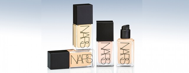 NARS 原生光亮肌粉底液：Bazaar Fab 2024「Best Glow Foundation」大獎