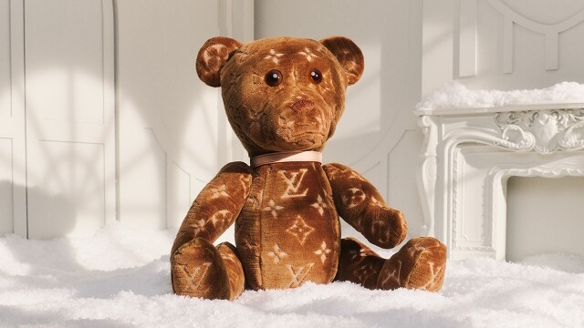過一個充滿 Louis Vuitton 的夢幻聖誕！吉祥物 Vivienne 與小熊展開一場奇妙歷程