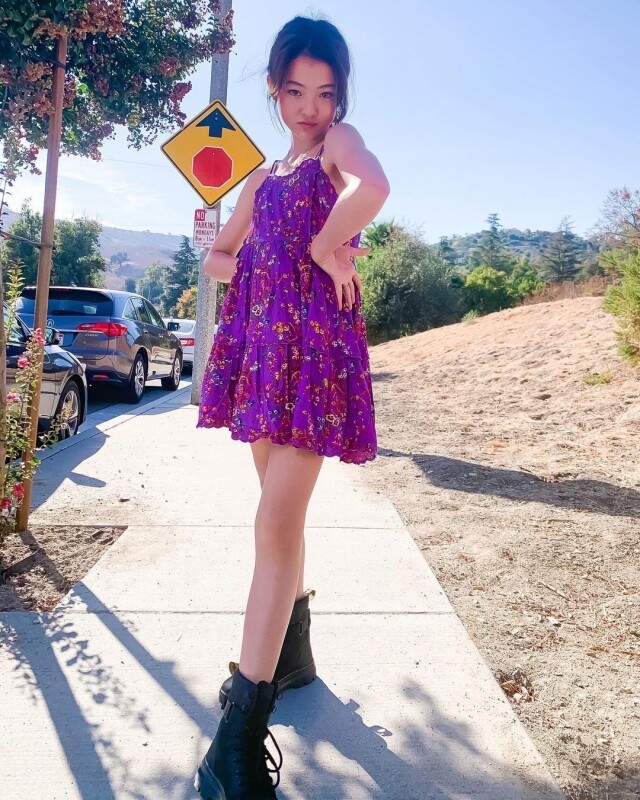 不少 Ella Gross 粉絲認為她的打扮過份性感