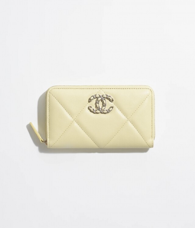 Chanel 銀包推介：Chanel 19 Zipped Wallet $8,700