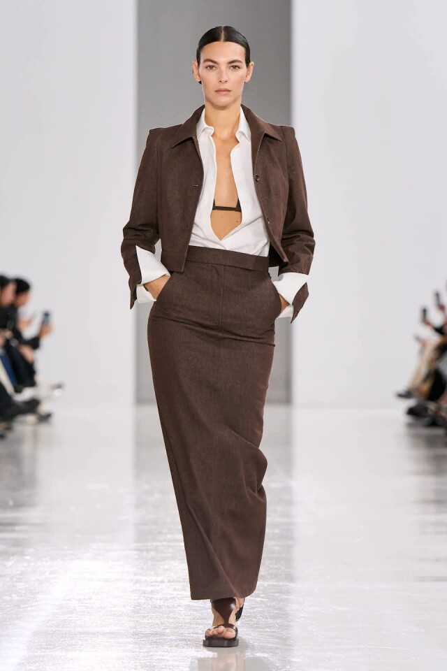 Max Mara 2025 春夏系列上演數學與時尚的巧妙結合！新季系列致敬數學家，延續極簡調性、注入幾何美學打造優雅的春夏衣櫥！