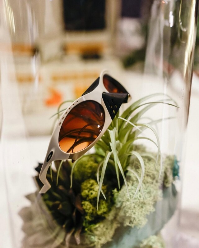 Oakley 突然大受 Gen Z 歡迎?Y2K 始祖美國品牌和 Meta 推出智能眼鏡,除了太陽眼鏡還有甚麼必買運動單品? Oakley 突然大受 Gen Z 歡迎?Y2K 始祖美國品牌和 Meta 推出智能眼鏡,除了太陽眼鏡還有甚麼必買運動單品?